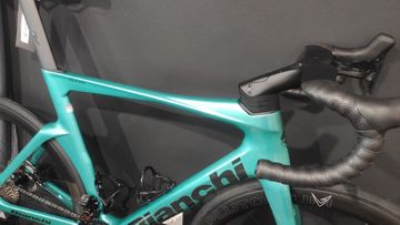 Used Bianchi OLTRE Comp Upgrade 2025 Road & Gravel, Blue — image 6 of 8