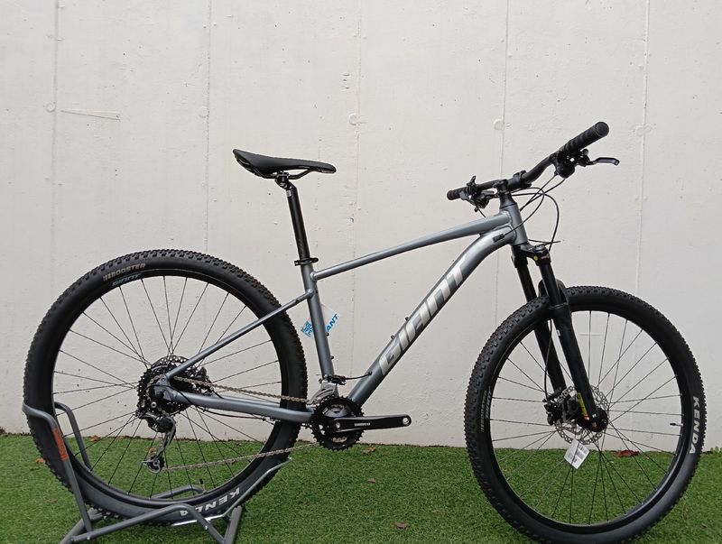Brugt Giant Talon 2 2022 Mountainbike — billede 4 af 6