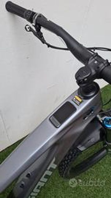 Used Giant Reign Advanced E+1 2026 Mountainbike, Light Gray — image 6 of 7