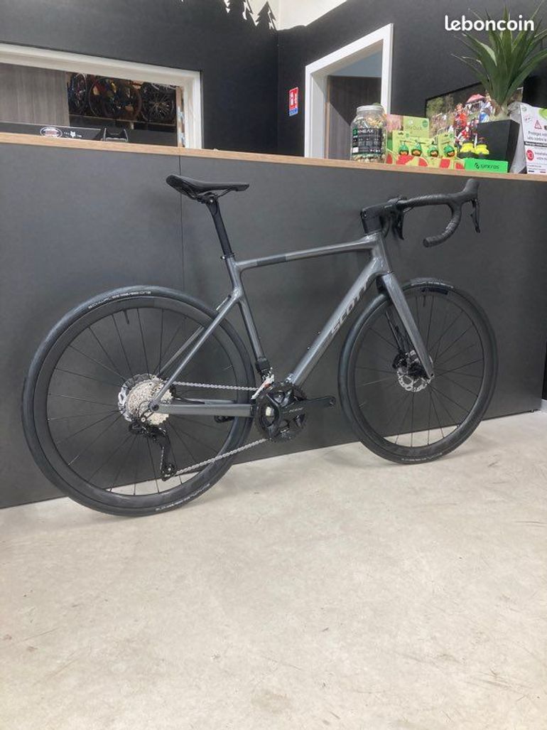 Used Scott Scott Addict 30 Shimano 105 Di2 2025 Road & Gravel, Light Gray — image 3 of 3