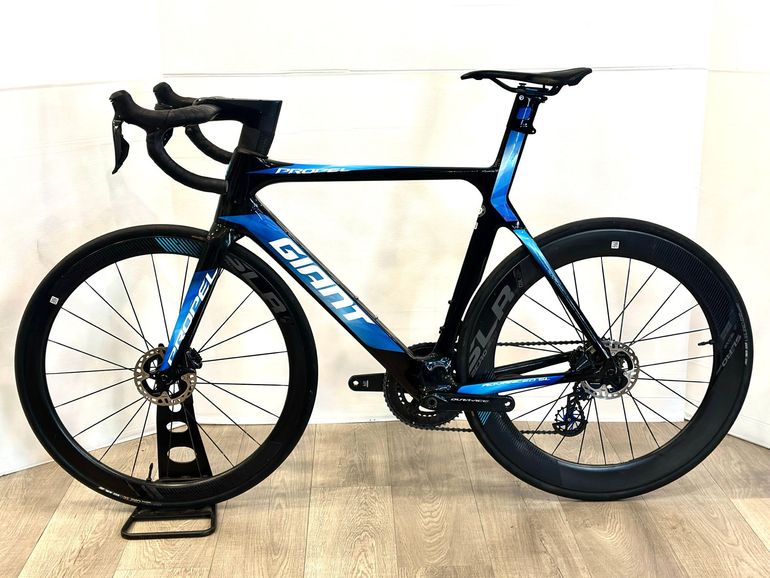 Used Giant Propel Advanced SL 0 Disc 2018 2018 Road & Gravel, Black — image 2 of 11