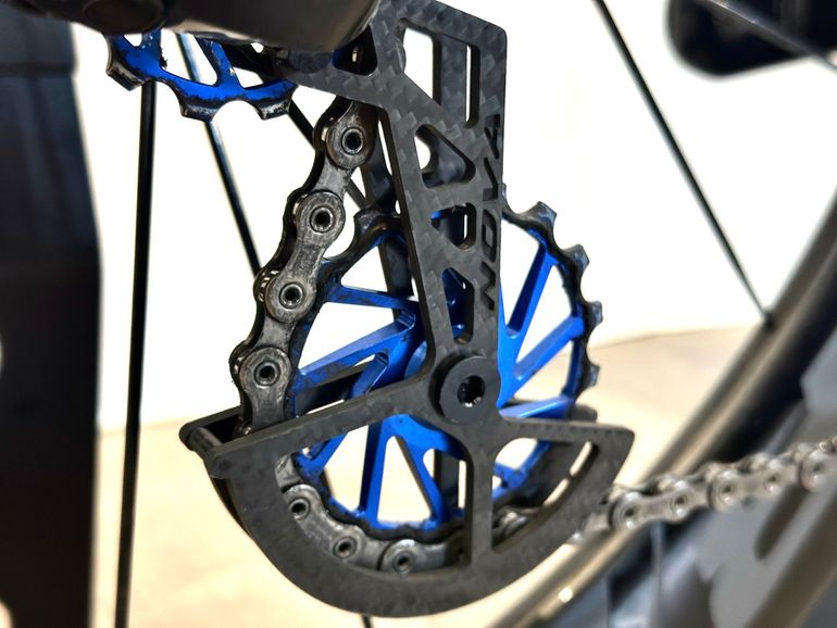 Used Giant Propel Advanced SL 0 Disc 2018 2018 Road & Gravel, Black — image 9 of 11