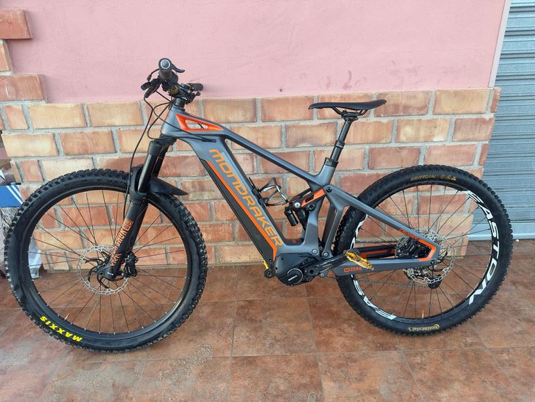 Used Mondraker e-Crusher Carbon R+ 2018 2018 Mountainbike, Hellgrau, 27.5 — image 2 of 20