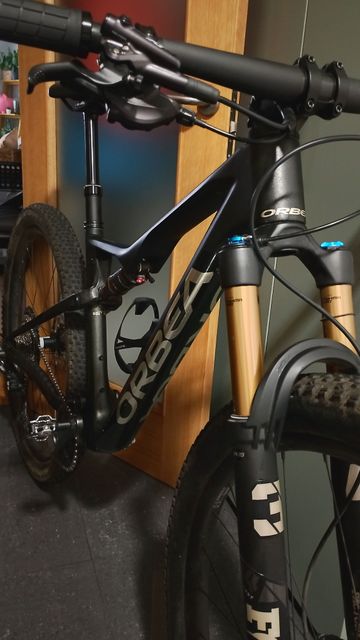 Orbea OIZ M10 2024 2024 Mountainbike usato, Nero — immagine 6 di 20