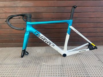 Używany Wilier FILANTE SLR SRAM RED ETAP AXS 2x12 2023 Frameset 2023 Road & Gravel