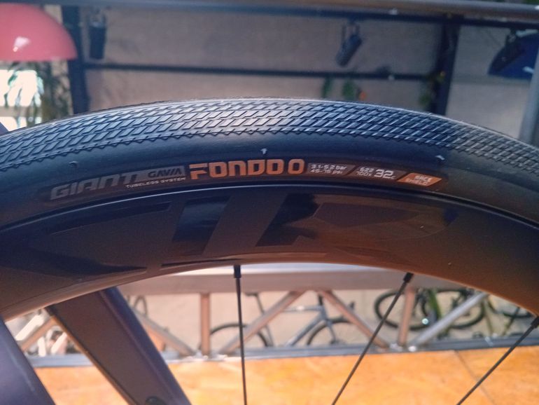 Used Giant Defy Advanced 0 2026 Meteorite Mist "M" 2026 Road & Gravel, Purple — image 7 of 12