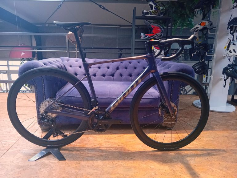 Used Giant Defy Advanced 0 2026 Meteorite Mist "M" 2026 Road & Gravel, Purple — image 2 of 12