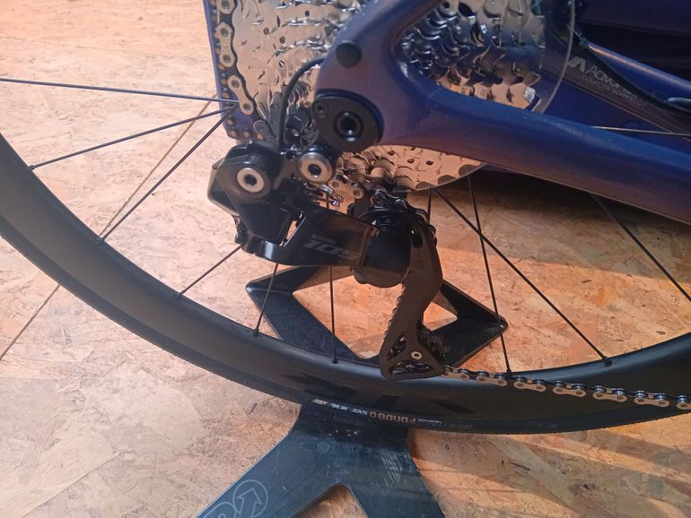 Used Giant Defy Advanced 0 2026 Meteorite Mist "M" 2026 Road & Gravel, Purple — image 4 of 12