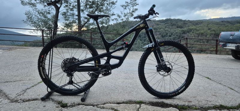 YT Industries CAPRA Pro 29 2020 2020 Mountainbike d'occasion — image 1 sur 7