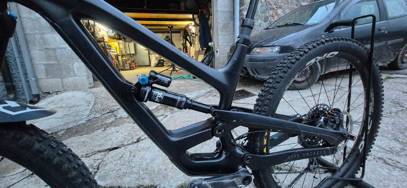 YT Industries CAPRA Pro 29 2020 2020 Mountainbike d'occasion — image 5 sur 7