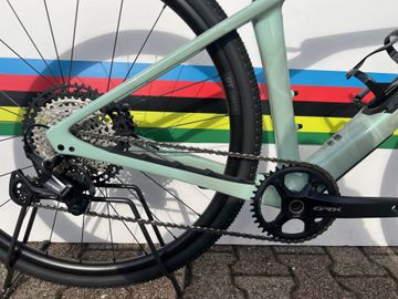 Used Specialized Diverge STR Comp 2024 2024 Road & Gravel, Green — image 3 of 7