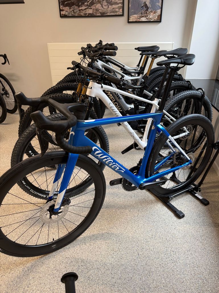 Used Wilier Filante Shimano Ultegra Di2 2025 Road & Gravel, Blau — image 8 of 8