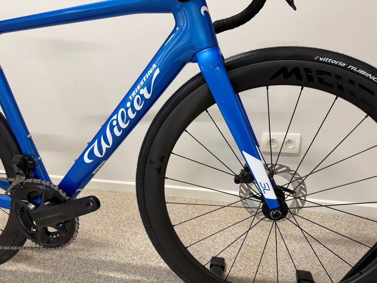 Used Wilier Filante Shimano Ultegra Di2 2025 Road & Gravel, Blau — image 2 of 8