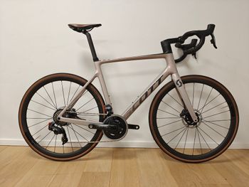 Used Scott Addict RC 10 2022 2022 Road & Gravel