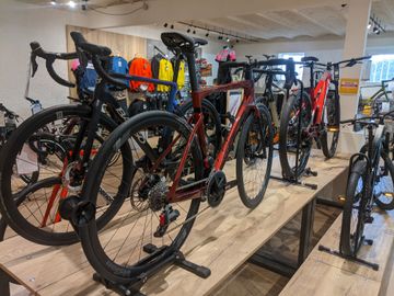 Gebrauchtes Fuji Transonic 2.1 2022 2022 Road & Gravel, Rot — Bild 3 von 13