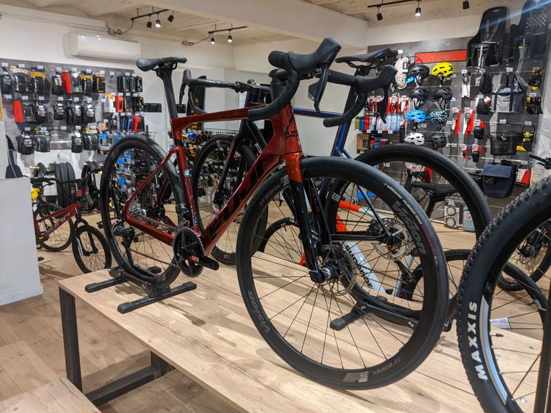 Gebrauchtes Fuji Transonic 2.1 2022 2022 Road & Gravel, Rot — Bild 2 von 13