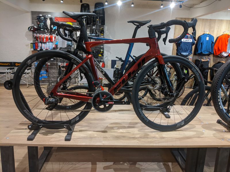 Gebrauchtes Fuji Transonic 2.1 2022 2022 Road & Gravel, Rot — Bild 1 von 13