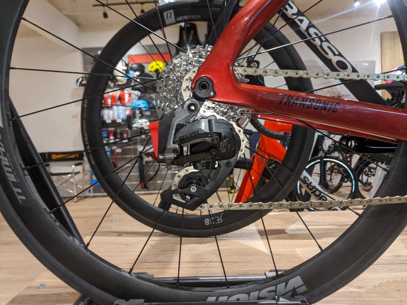 Gebrauchtes Fuji Transonic 2.1 2022 2022 Road & Gravel, Rot — Bild 7 von 13