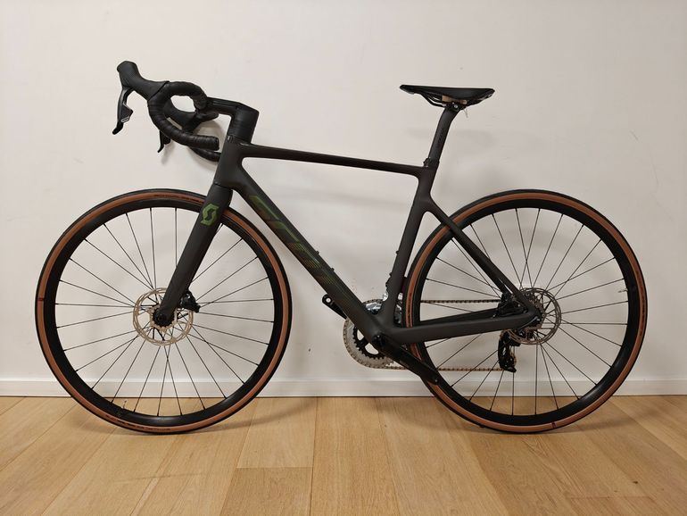 Used Scott Addict RC 30 2024 2024 Road & Gravel — image 7 of 7