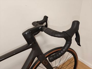 Brugt Scott Addict RC 30 2024 2024 Road & Gravel — billede 4 af 7