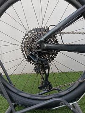 Used Giant Reign E+2 2022 Mountainbike, Black — image 8 of 10