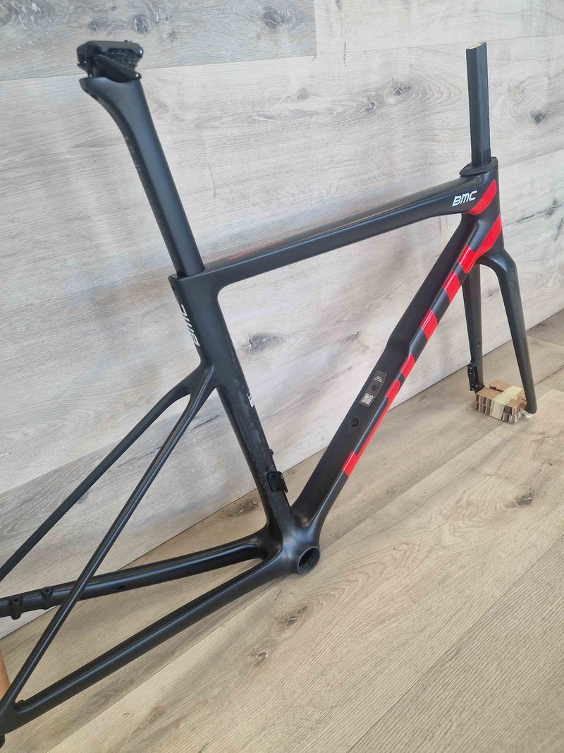 BMC FRAME SLR01 - WITHOUT HANDLEBAR Frameset 2025 Road & Gravel usato, Nero — immagine 4 di 4