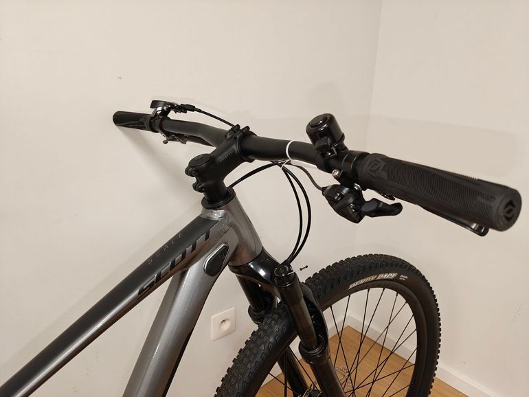 Used Scott Scale 965 2022 2022 Mountainbike, Light Gray, 29 — image 4 of 7