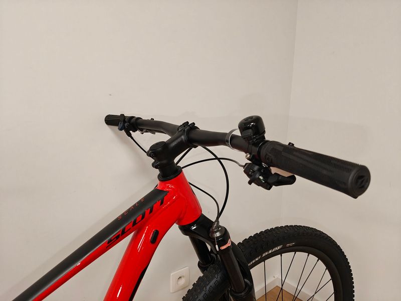 Used Scott Scale 980 2022 2022 Mountainbike, Red, 29 — image 4 of 7
