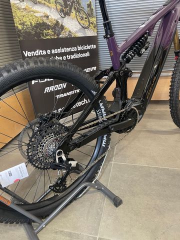 Used Focus SAM² 6.9 2025 Mountainbike, Black — image 2 of 6