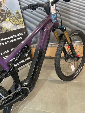 Used Focus SAM² 6.9 2025 Mountainbike, Black — image 3 of 6