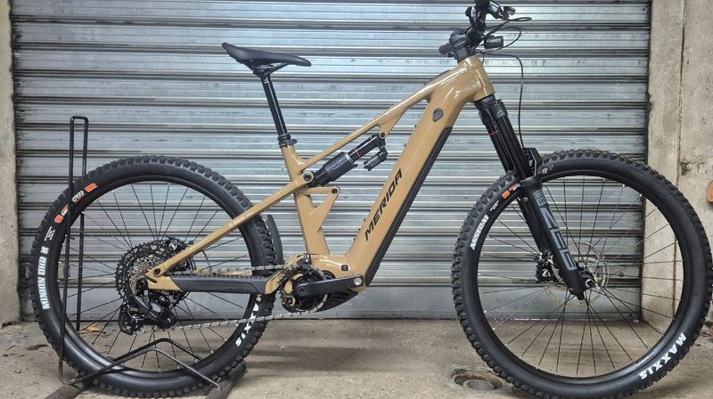 Used Merida EONE-EIGHTY 500 Sram Eagle 70 2025 Mountainbike, Orange — image 1 of 11
