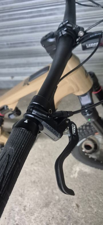 Used Merida EONE-EIGHTY 500 Sram Eagle 70 2025 Mountainbike, Orange — image 6 of 11