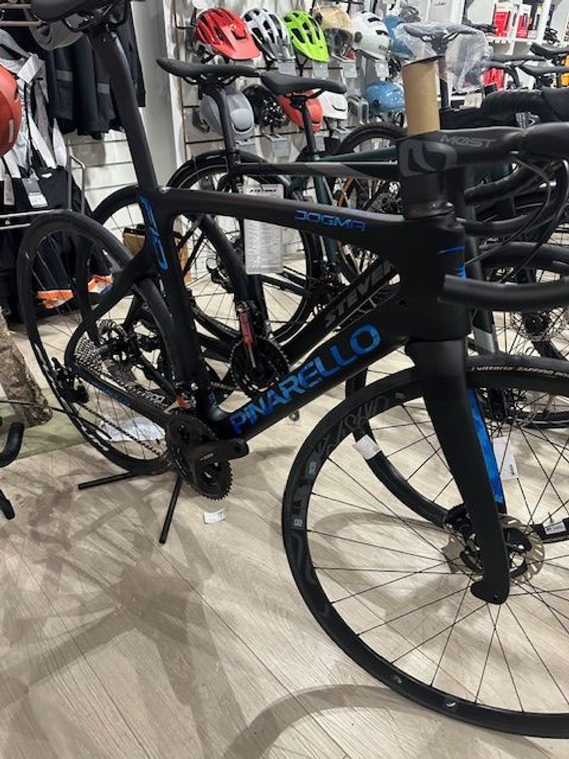 Tweedehands Pinarello F10 Disk 2020 Road & Gravel