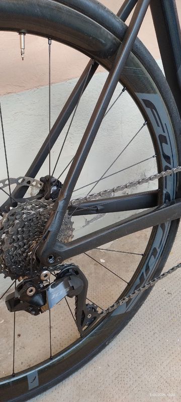 Gebrauchtes Colnago V3 Shimano 105 Di2 2024 Road & Gravel, Schwarz — Bild 3 von 4