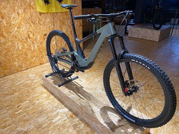 Used Scott Voltage eRIDE 910 2024 2024 Mountainbike, Green, 29 — image 3 of 5