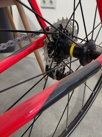 Used Cannondale Carbon Ultegra 2017 Road & Gravel, Rot — image 3 of 3