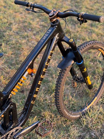 Tweedehands Commencal Meta SX V5 2024 Mountainbike — afbeelding 3 van 9