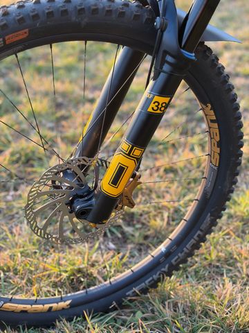 Tweedehands Commencal Meta SX V5 2024 Mountainbike — afbeelding 7 van 9