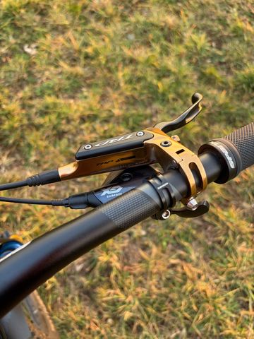Tweedehands Commencal Meta SX V5 2024 Mountainbike — afbeelding 5 van 9