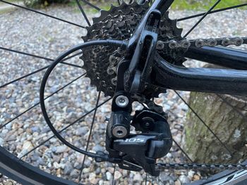 Used Specialized Men's Tarmac Sport 2018 2018 Road & Gravel, Black — image 4 of 6