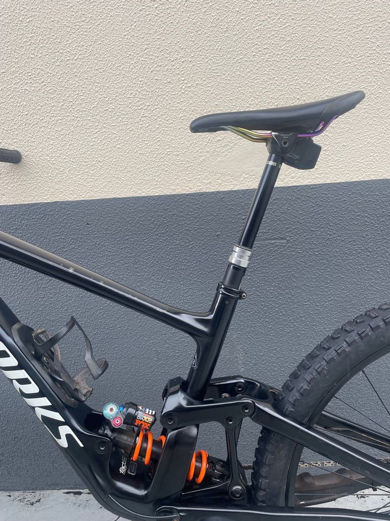 Used Specialized Enduro 2023 Mountainbike, Black — image 6 of 7