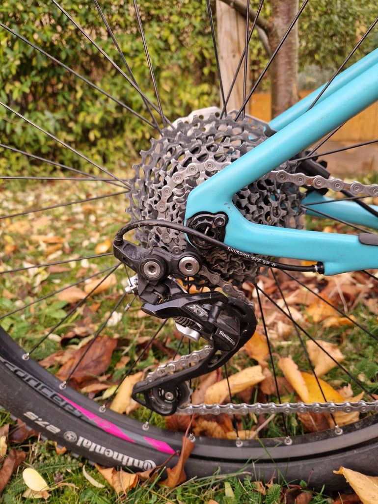 Used Focus Focus Raven Donna 27.5 Carbon 2017 Mountainbike, Blue, 27.5 (650B) — image 3 of 8