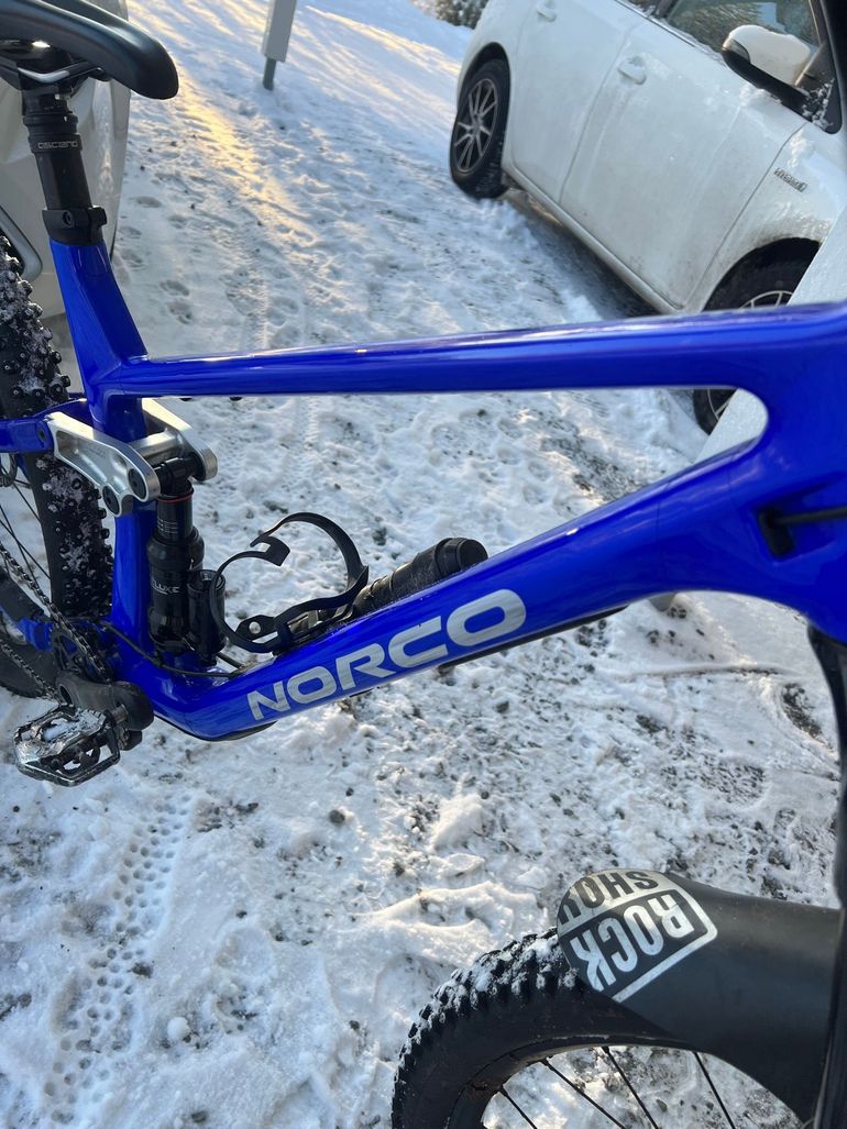 Norco Optic C1 2023 Frameset 2023 Mountainbike usato, Blu — immagine 10 di 13