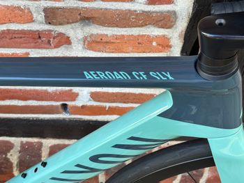 Used Canyon Aeroad CF SLX 8 Di2 2023 2023 Road & Gravel, Grün — image 2 of 19