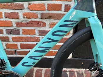 Used Canyon Aeroad CF SLX 8 Di2 2023 2023 Road & Gravel, Grün — image 3 of 19