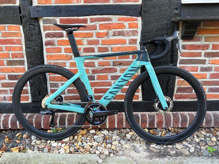 Used Canyon Aeroad CF SLX 8 Di2 2023 2023 Road & Gravel, Grün — image 1 of 19