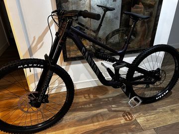Used Canyon Torque DH CLLCTV 2024 2024 Mountainbike, Purple, 29, 27.5 — image 4 of 4