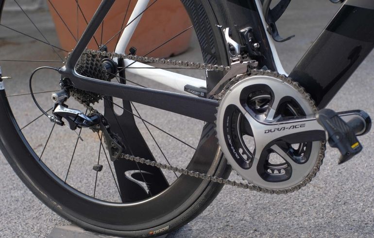 Used Trek Madone 9.5 H2 Compact 2016 2016 Road & Gravel, Black — image 3 of 4