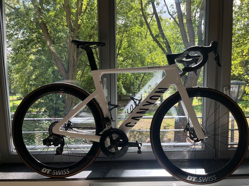 Used Canyon Aeroad CF SLX AXS 2025 2025 Road & Gravel