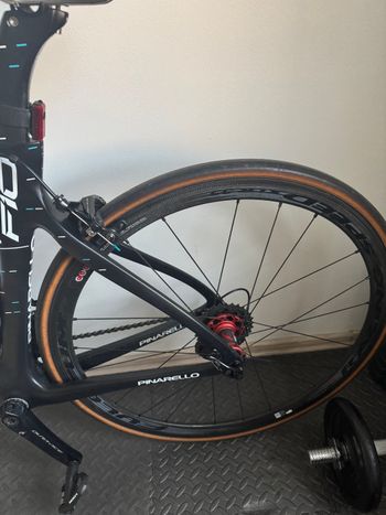Used Pinarello DOGMA F10 2018 Road & Gravel, Schwarz — image 4 of 9